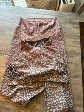 Peloton Brown and Pink Leopard-Print Active Set - Sports Bra & Leggings